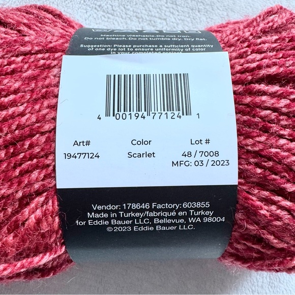 Eddie Bauer Cozy Camp Scarlet Red Yarn NWT Knitting Crochet Yarn - Picture 3 of 4